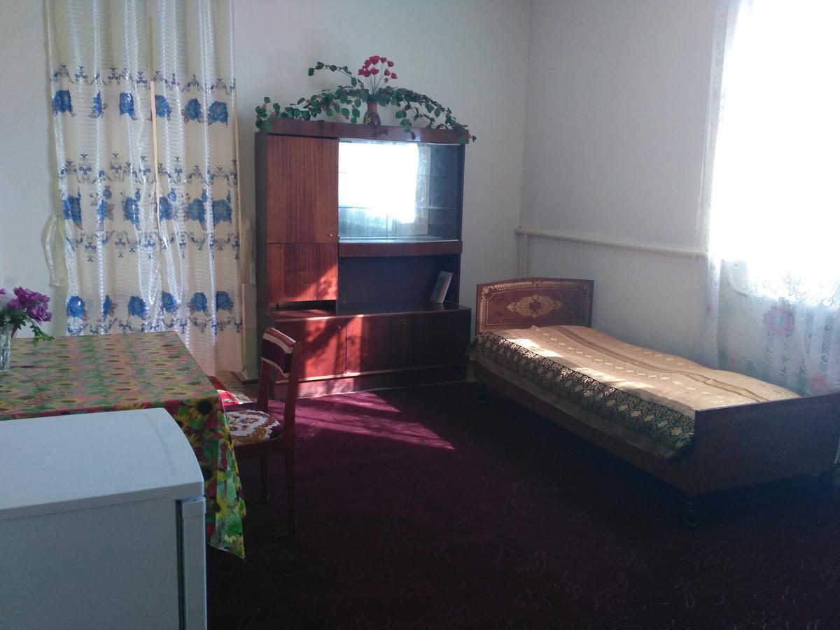 לינה וארוחת בוקר Qorowul Western House מראה חיצוני תמונה